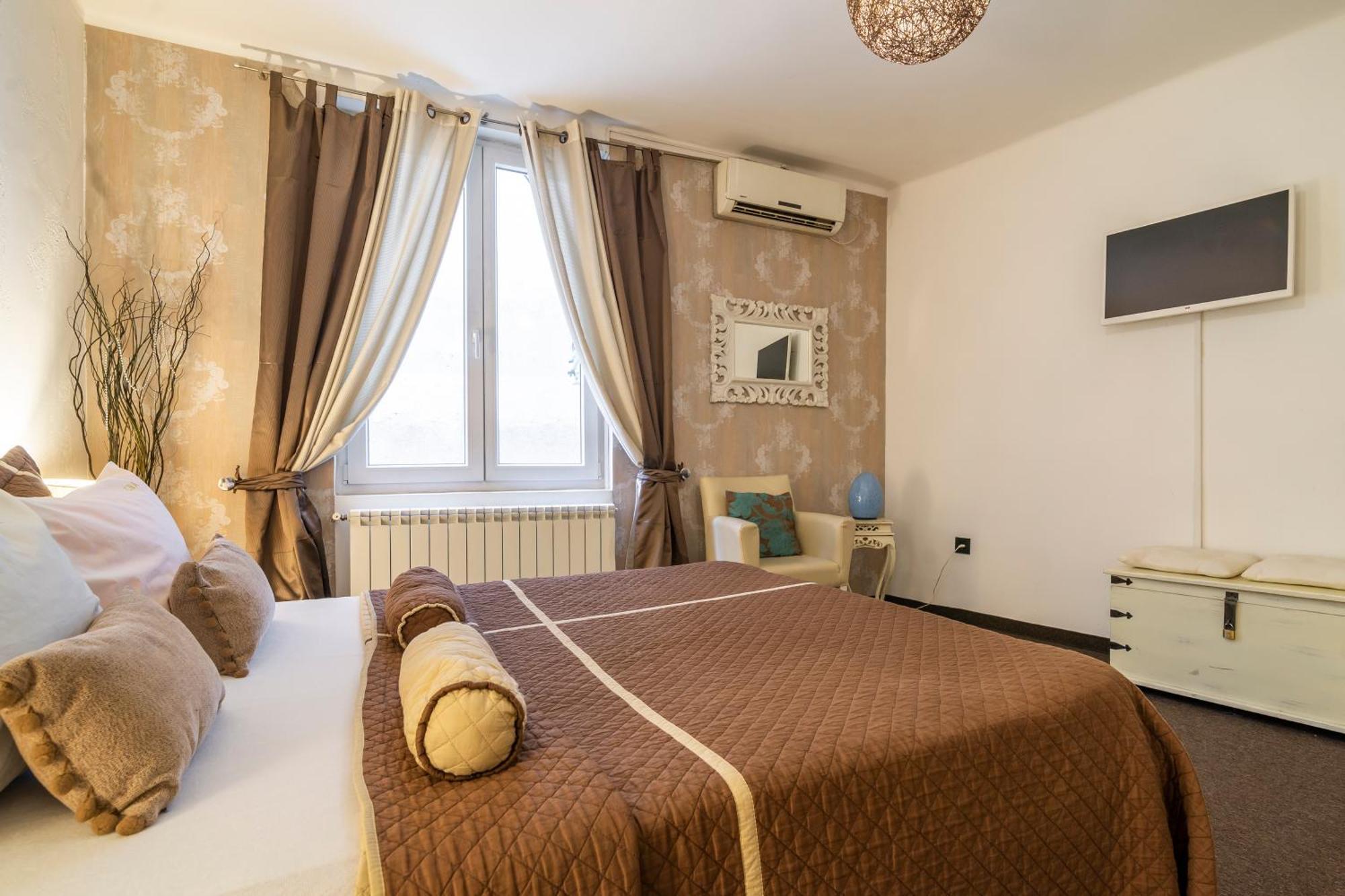 Central Belgrade Apartments Free Parking